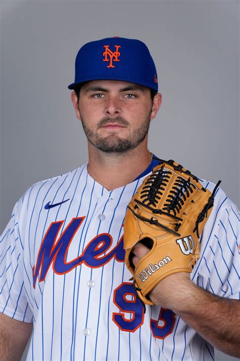 Mets Notebook: Grant Hartwig makes big league debut in win over Houston Astros