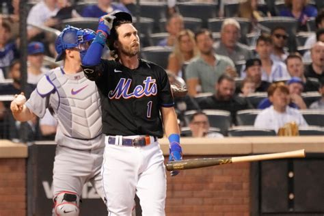 Mets Notebook: Jeff McNeil searching for answers, Francisco Lindor scratched