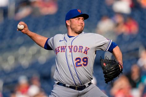 Mets Notebook: Tommy Hunter designated for assignment in ‘tough’ move for Buck Showalter