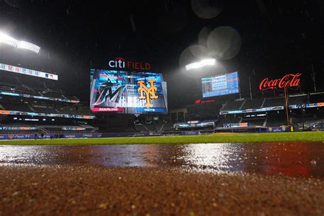 Mets awarded 1-0 win over Marlins for suspended game, with 9th inning wiped out because of rain