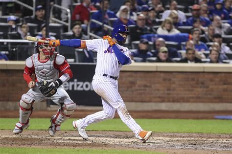 Mets bring road skid into matchup against the Phillies