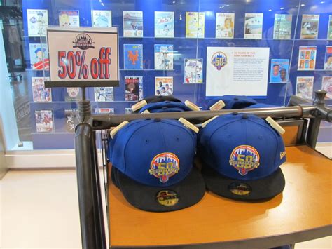 Mets store nyc. 00:36. Former NYPD Commissioner Keechant Sewell has been hired by the New York Mets for a newly created public safety role, her first-ever private-sector job, the team announced Thursday. Sewell ... 