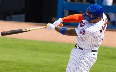 Mets to place Omar Narvaez on IL with calf strain, expected to call up Francisco Alvarez