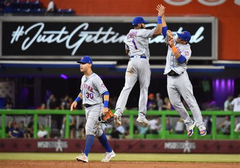 Mets try to continue road win streak in matchup with the Dodgers