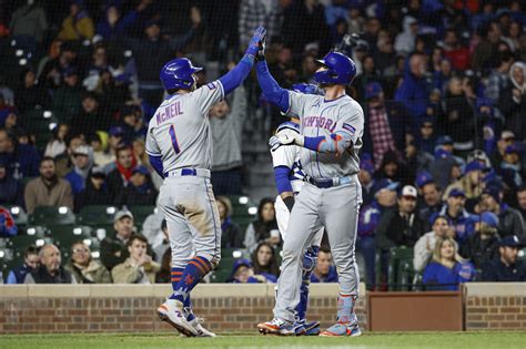 Mets try to keep win streak alive against the Cardinals