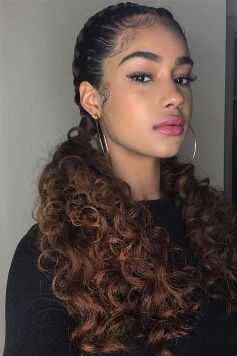 Mexican curly hairstyles. Are you looking to revamp your appearance and achieve a new look? Well, look no further. With the power of makeup and hairstyling, you can transform yourself into a whole new perso... 
