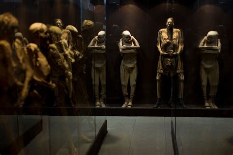 Mexican experts say mummy exhibit may pose health risks