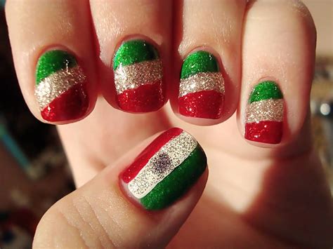 Mexican flag nails. Sep 1, 2015 - Explore Emily Perez's board "mexico" on Pinterest. See more ideas about mexican nails, flag nails, nail art designs. 