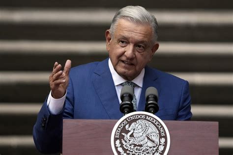Mexican president’s state of the union address suggests crime is not a problem