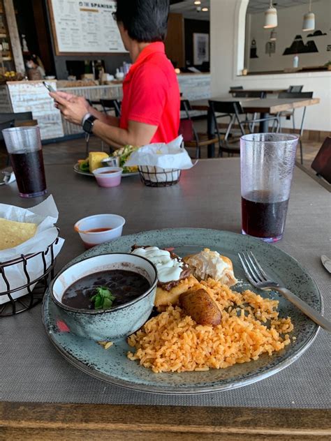 Mexican restaurant pewaukee. View the Menu of Piña Mexican Eats. Share it with friends or find your next meal. Food truck with authentic Mexican food made from scratch, fresh and... 