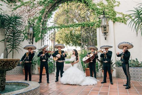 Mexico weedings. Mexican laws require a Health Certificate for all Legal Wedding Ceremonies. Blood tests are done to determine blood type, HIV and STD status and they should be taken in Mexico. The “Single Status Statutory … 