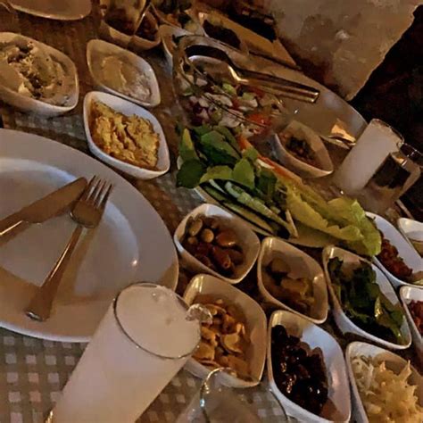 Mezze Meyhane 10697 ziyaretçidan 41 tavsiye'da fotoğraflar.