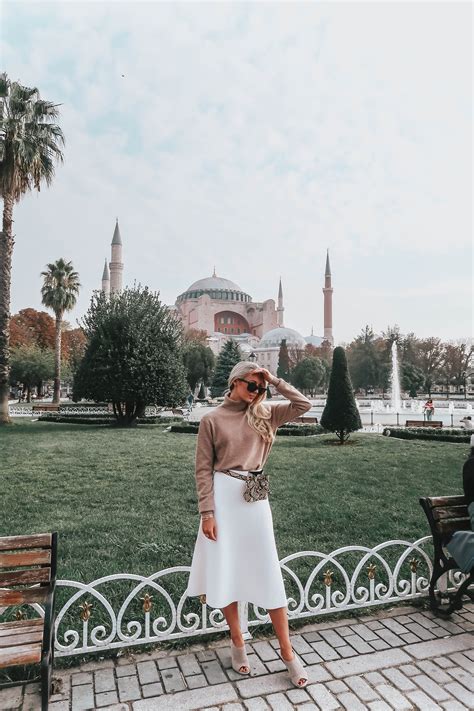 Mia Cooper Instagram Istanbul
