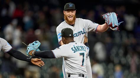 Miami’s Jesús Sánchez makes game-saving catch as Marlins top Mariners 4-1