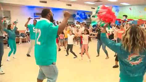 Miami Dolphins, Pepsi team up for back-to-school pep rally at James H. Bright Elementary in Hialeah