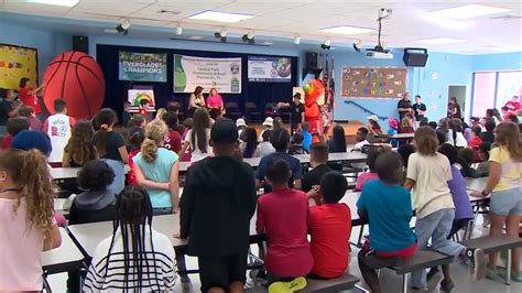 Miami Heat pep rally held at Central Park Elementary as part of energy consumption challenge