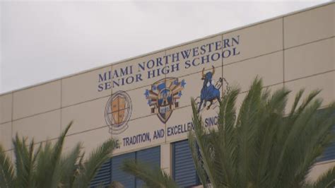 Miami Northwestern Senior High security guard back in jail for inappropriate conduct with student
