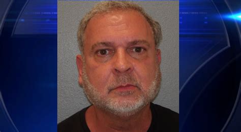Miami man arrested after pointing gun at teens in Key Largo