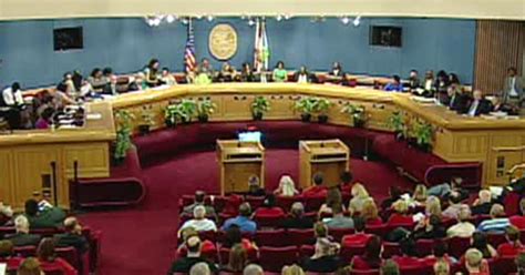 Miami-Dade commissioners vote 7-5 to double their salary