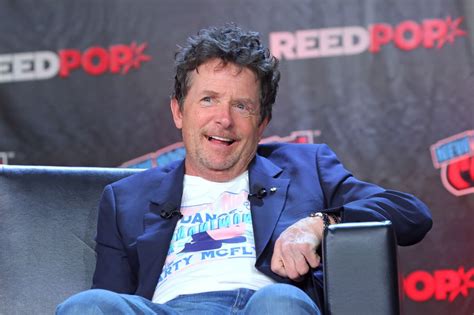 Michael J. Fox takes a fall at ‘Back to the Future’ panel