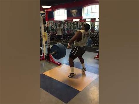 Michael Pierce 405lb Power Clean - YouTube