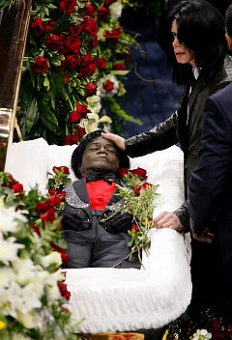 Michael jackson casket. AP Photo/John Bazemore From left, the Rev. Jesse Jackson, Michael Jackson, and the Rev. Al Sharpton view the body of James Brown at the late singer's memorial service in Augusta, Ga. on Dec. 30, 2006. 