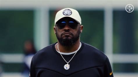 Michael tomlin. Following the Steelers' 31-17 wild-card defeat to the Bills, head coach Mike Tomlin abruptly exited his news conference after a reporter asked a question about his future in Pittsburgh. 