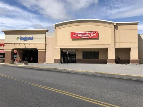 Michaels moves into former A.C. Moore space at Tanglewood Mall