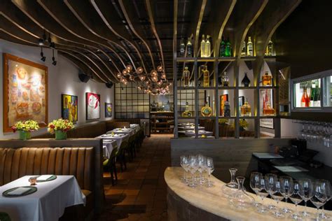 Michelin restaurants houston. Still, it would be pretty cool to say that you were dining at a Michelin restaurant in downtown Houston, or at a farm-to-table restaurant. There is a certain quality and standard when it comes to ... 