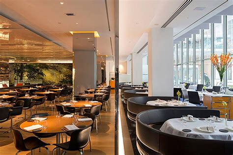 Michelin star restaurants seattle. Dec 9, 2019 ... Located on the second floor of the department store is Wolf, the first East Coast venture from ESR, the restaurant group from esteemed Seattle ... 