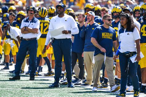 Michigan coaches check in on top commitment