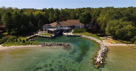 Michigan realestate. Browse the latest homes for sale in Michigan on Zillow. Filter by price, home type, location, amenities and more to find your dream property. 