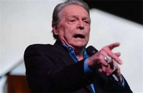 Mickey gilley net worth. Mickey Gilley was an American country music singer who had a net worth of $20 million at the time of his death in 2022. He was known for his hit songs such as House of Roses, City Lights and Stand by Me, and his pop-friendly style. 