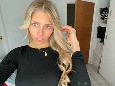 🍌 [SEX VIDEO] Mickyela Leaks