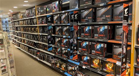 Micro Center has collected several industry awards for effective selling, customer service and merchandising. One example is "Computer Retailer of the Millennium" by Computer Show Daily, a publication reporting on the computer industry since 1982. . 