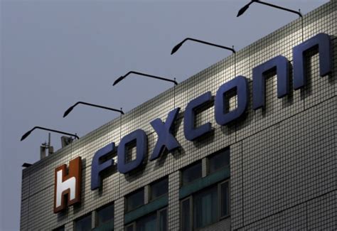 Microsoft agrees to buy $50m Foxconn parcel in Wisconsin