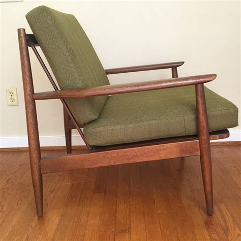 Mid century modern armchair. The mid-century modern period asserted a new public relevance within the realm of furniture design. Its chairs, practical yet visually commanding, are among the most celebrated pieces. Mid-century chair designers provided creatives with a compelling visual vocabulary that would fuel innovation throughout the 20th century and beyond. 