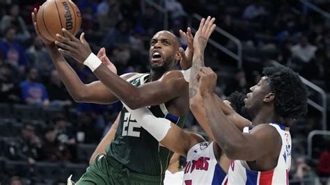 Middleton leads short-handed Bucks past decimated Pistons