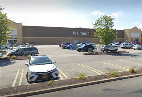 Middletown walmart. Walmart ( WMT 0.16%) and Costco ( COST 0.89%) have certain attributes in common. Both retailers have achieved great success through giving … 