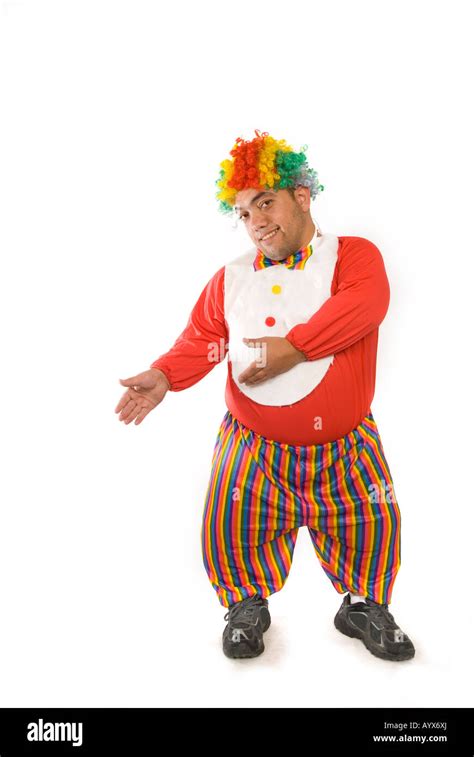 Midget clown. Electronystagmography is a test that looks at eye movements to see how well nerves in the brain are working. These nerves are: Electronystagmography is a test that looks at eye mov... 