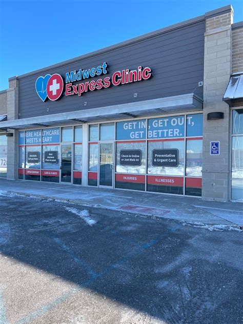 Lakeview, Chicago, IL Midwest Express Clinic Urgent Care. 2868 N Broadway St, Chicago, IL 60657 ( Directions) With convenient hours: ( Check In Now) from 8:00 am – 8:00 pm Monday-Friday and 8:00 am – 6:00 pm Saturday-Sunday. For assistance over the phone: please call us at 773-569-3525.. 