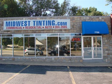 Midwest tinting. About Midwest Tinting. Midwest Tinting is located at 403 SE Oldham Pkwy in Lees Summit, Missouri 64081. Midwest Tinting can be contacted via phone at 816-560-2665 for pricing, hours and directions. 