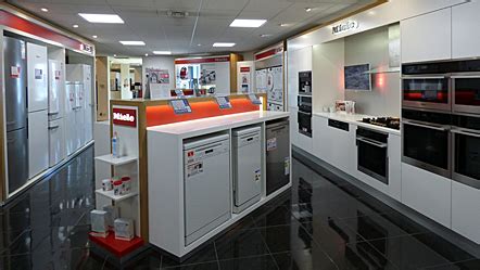 Miele dealerships near me. Miele Experience Centres showcase the widest range of Miele appliances. With one-to-one consultations or cooking experiences, Miele Experience Centres bring Miele appliances to life. Kitchen Specialist partners provide a full kitchen design, installation and commissioning service and offer the full range of Miele appliances. 