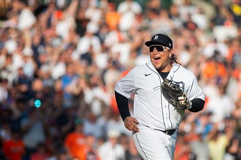 Miguel Cabrera’s $30 million option declined by Detroit Tigers, making retiring star a free agent