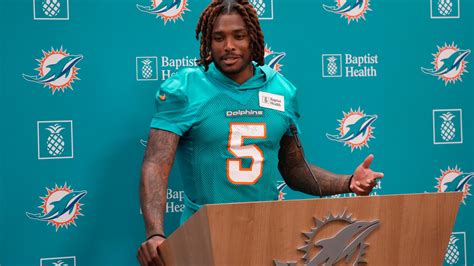 Mike McDaniel confident in Dolphins’ CB depth amid Jalen Ramsey injury