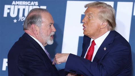 Mike hackabee biography