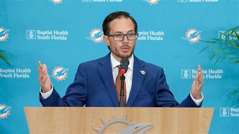 Miami Dolphins head coach Mike McDaniel speaks during a press con