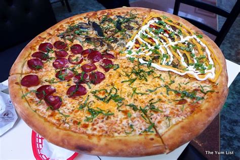 Mikeys pizza. Mikey's Pizzeria, McMinnville, Oregon. 2,576 likes · 1 talking about this · 3,911 were here. Slate Baked Pizza, Calzone, Burgers, Sandwiches and more! Beer, Wine ... 