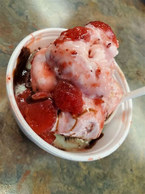 Mikie's ice cream & green cow. Aug 1, 2021 · Mikie's Ice Cream & Green Cow: The most delicious ice cream ever - See 78 traveler reviews, 19 candid photos, and great deals for Greencastle, PA, at Tripadvisor. 