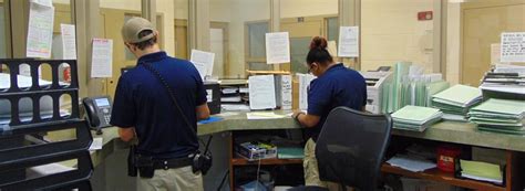 The inmates roster at the Milam County Jail is kept public, and can be found on the jail’s website. Using this roster, you can look for an inmate by using the first and the last name. The roster will also view the charges that the inmate carries along with the number of days that they have spent on the facility.. 